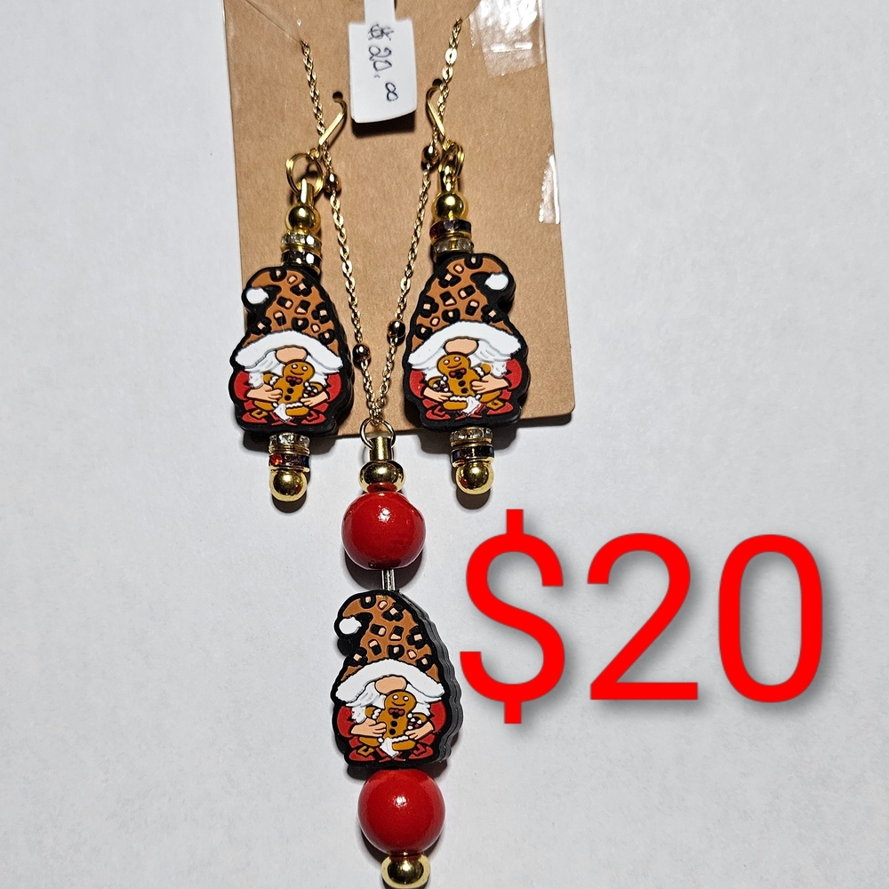 Charming Christmas Gold and Red Beaded Necklace Set